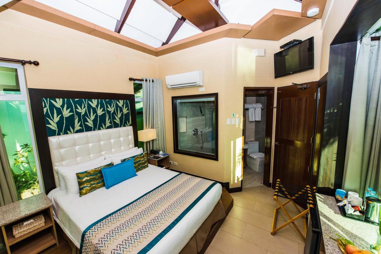 Acuatico Beach Resort & Hotel Inc. Сан Хуан Екстериор снимка
